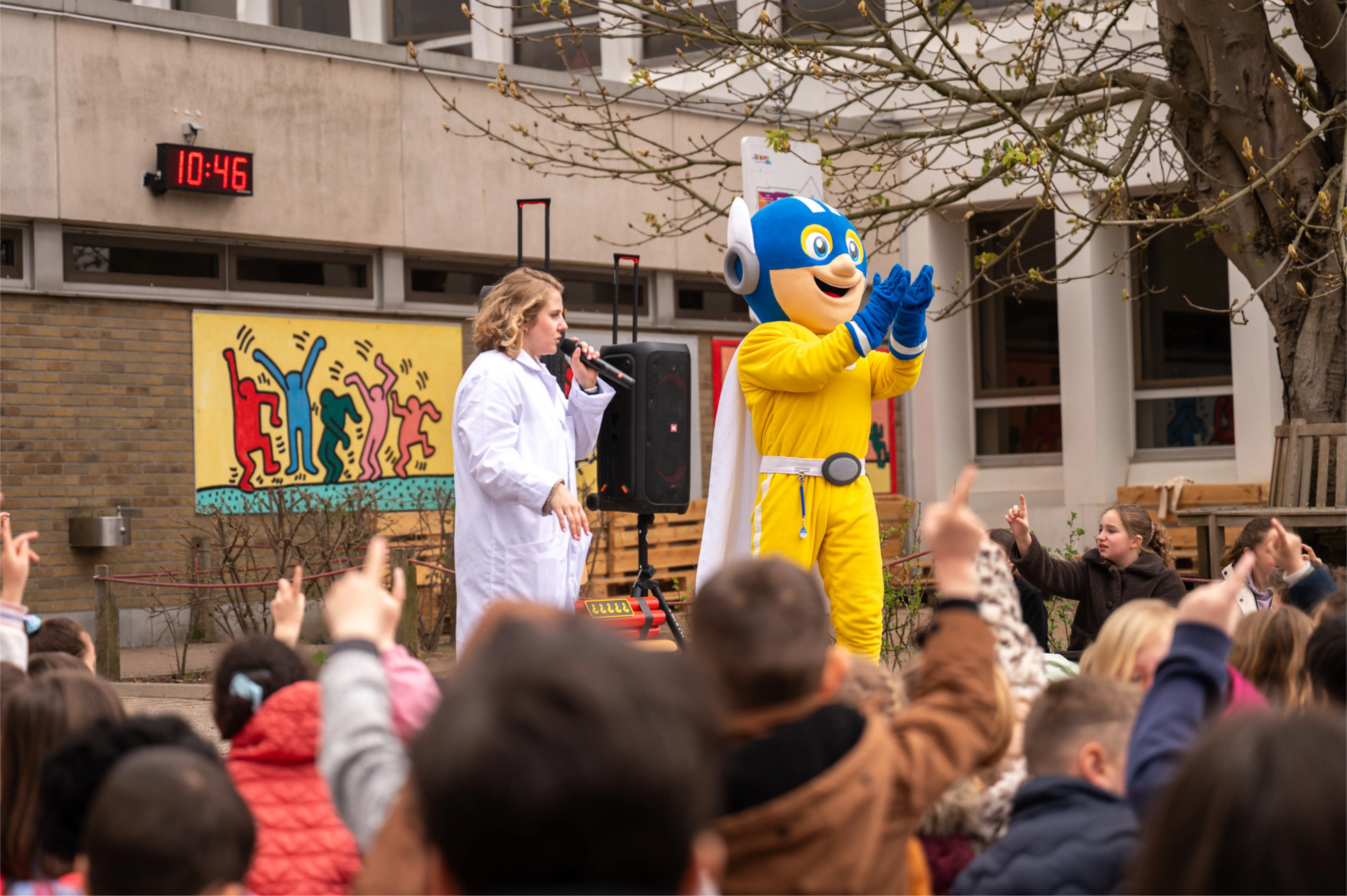 Bezoek van Five op school